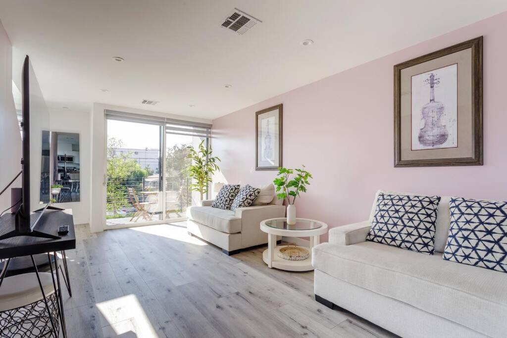 Stunning Hollywood Townhouse With Sunny Views Villa Los Angeles Bagian luar foto